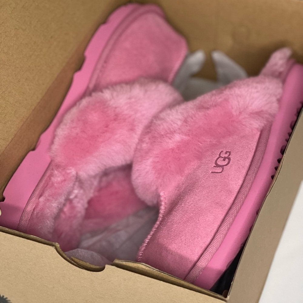 Pink Uggs